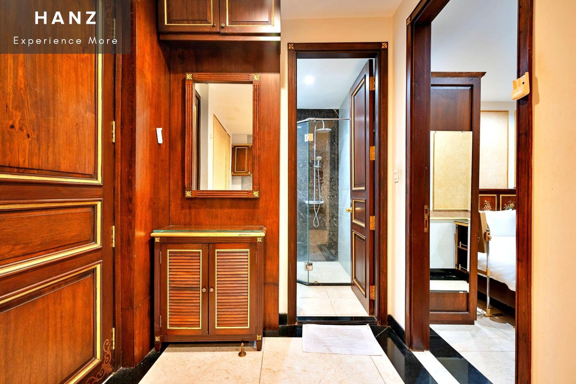 Khách sạn hẻo lánh S79 Residences 345