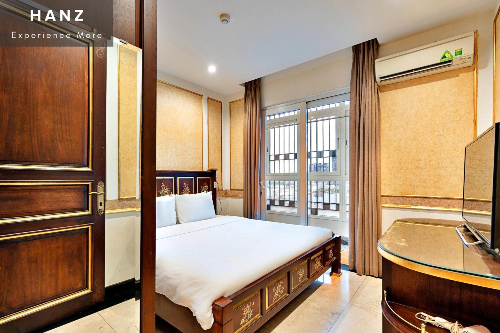 Khách sạn hẻo lánh S79 Residences 345